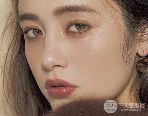 紋眉