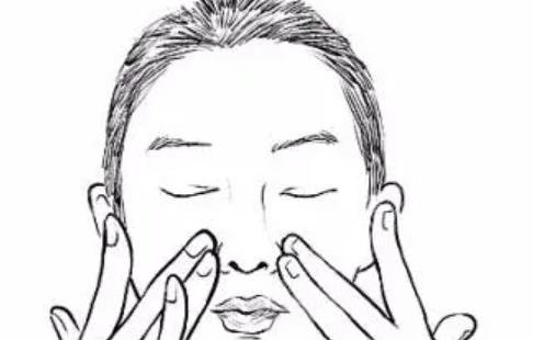 隆鼻